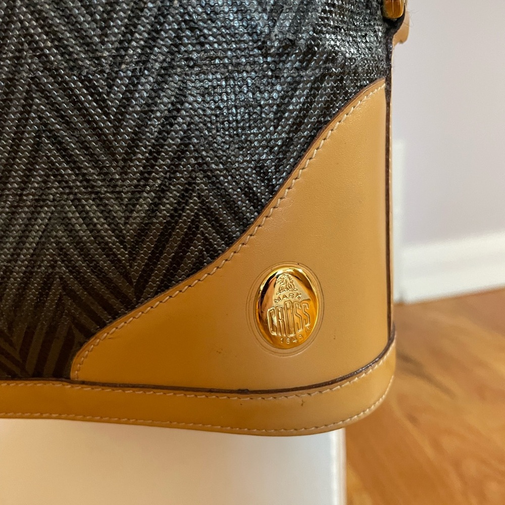 Mark Cross Vintage Box Mini Bucket Crossbody Bag Black Tan Canvas Leather gold - Picture 3 of 16